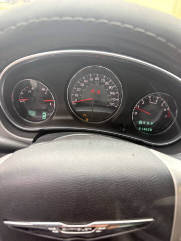 2013 Chrysler 200 Touring