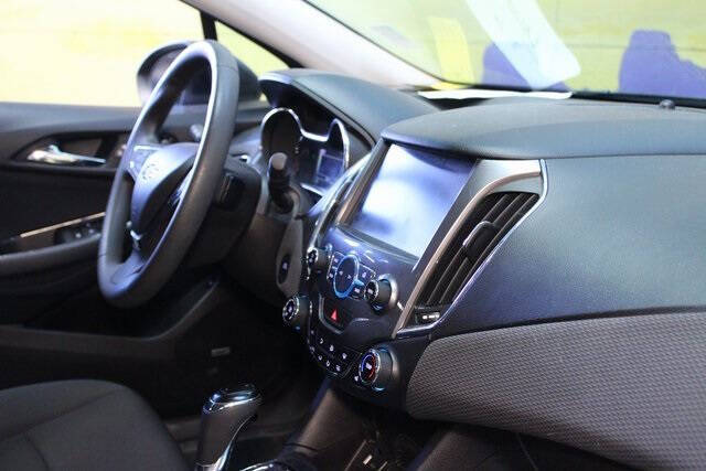 2016 Chevrolet Cruze LT Auto