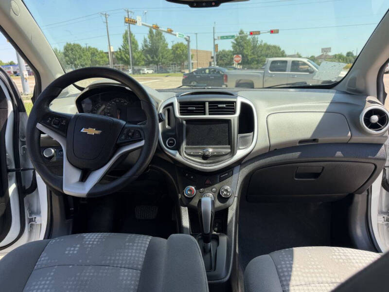 2020 Chevrolet Sonic LT