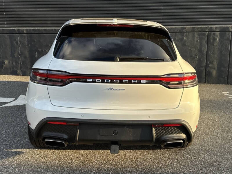 2025 Porsche Macan