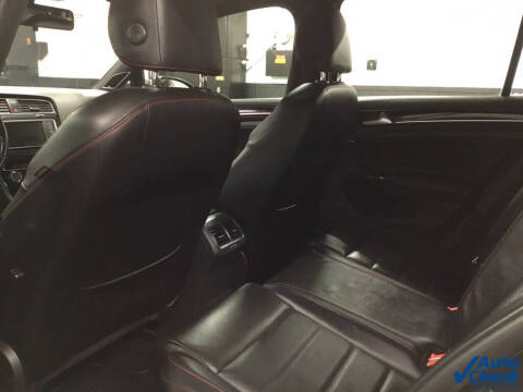 2017 Volkswagen Golf GTI SE