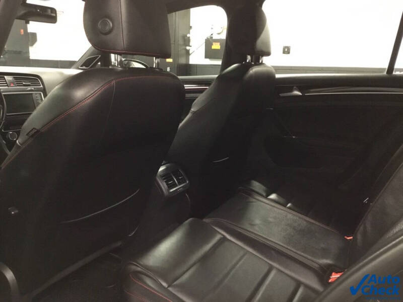 2017 Volkswagen Golf GTI SE