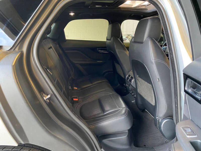 2019 Jaguar F-PACE S