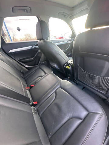 2015 Audi Q3 2.0T quattro Prestige