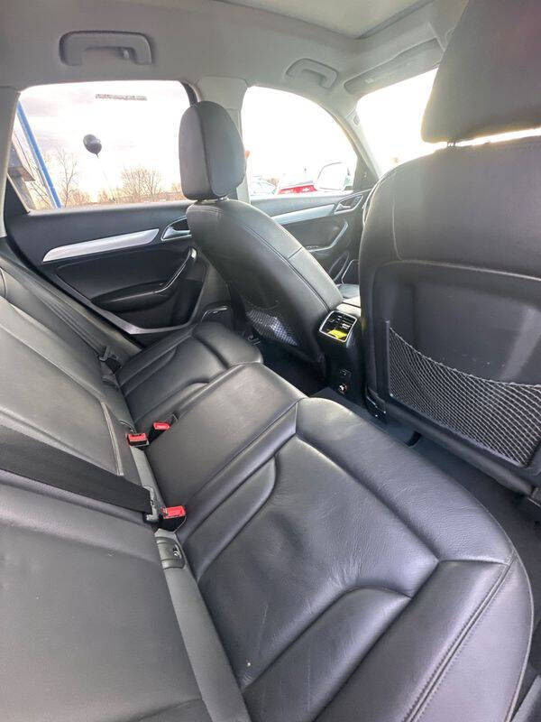 2015 Audi Q3 2.0T quattro Prestige