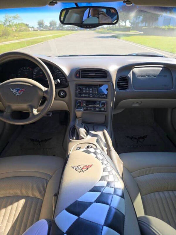 2004 Chevrolet Corvette