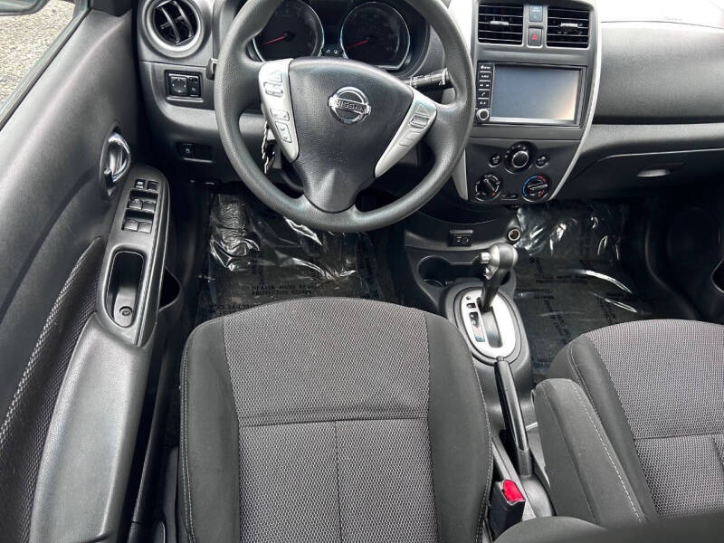 2018 Nissan Versa SV