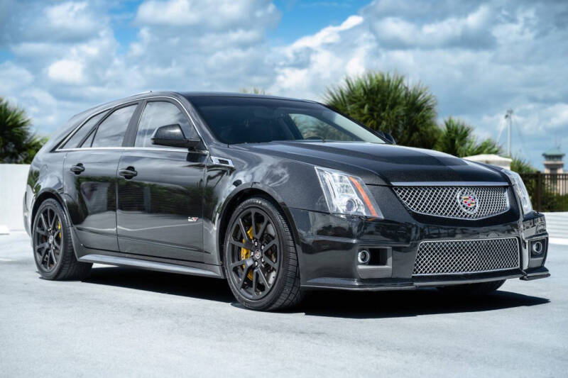2013 Cadillac CTS-V Sport Wagon V's photo