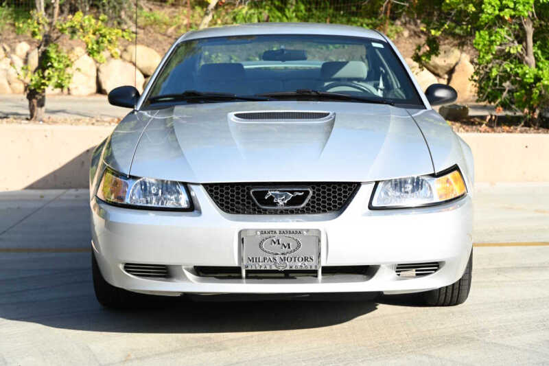 2000 Ford Mustang