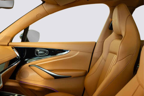 2026 Aston Martin DBX 707