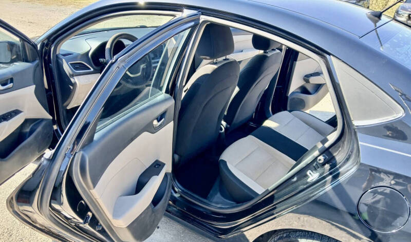 2019 Hyundai Accent SE