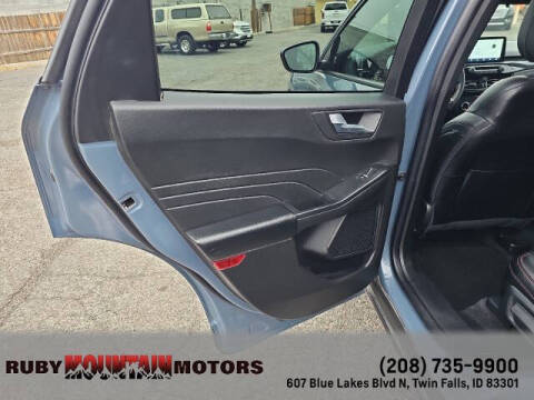 2025 Ford Escape ST-Line