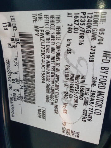 2004 Ford Explorer XLS