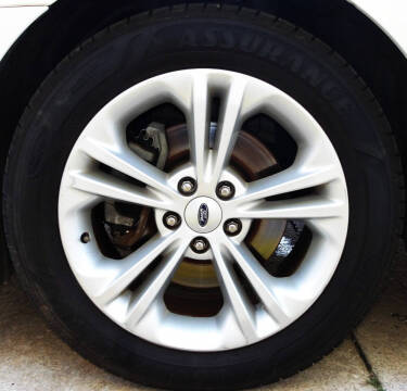 2016 Ford Taurus SEL