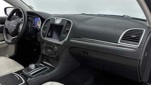 2021 Chrysler 300 Touring L