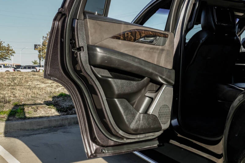 2016 Cadillac Escalade Platinum