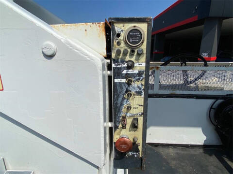 2015 Freightliner 108 SD