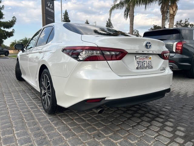 2023 Toyota Camry Hybrid XLE
