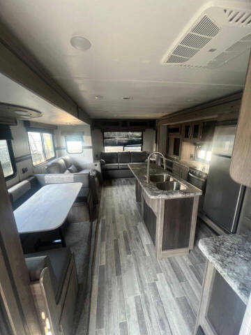 2022 Crossroads RV Zinger