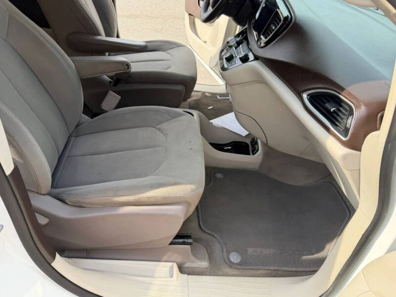 2017 Chrysler Pacifica Touring