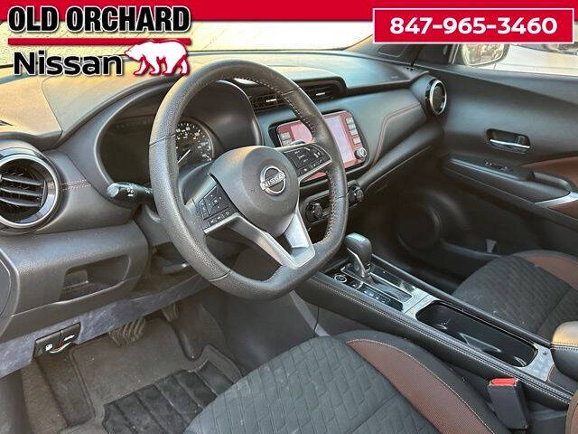 2022 Nissan Kicks SR