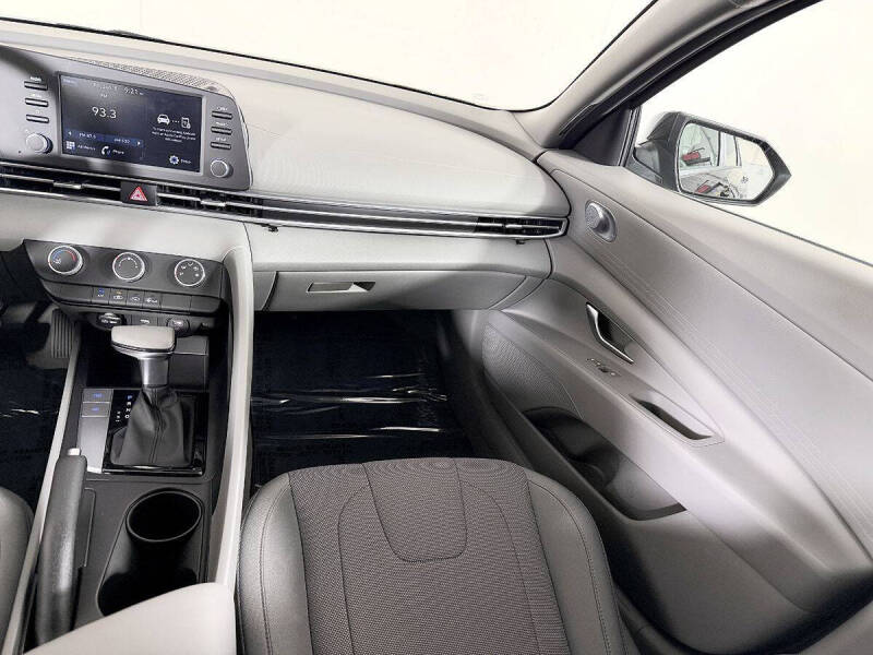 2022 Hyundai Elantra