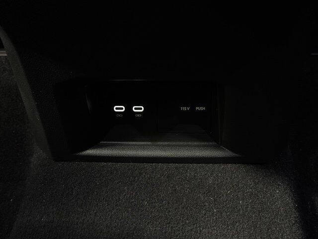 2022 Volkswagen Atlas Cross Sport V6 SEL R-Line 4Motion