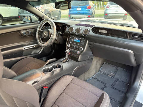 2016 Ford Mustang V6