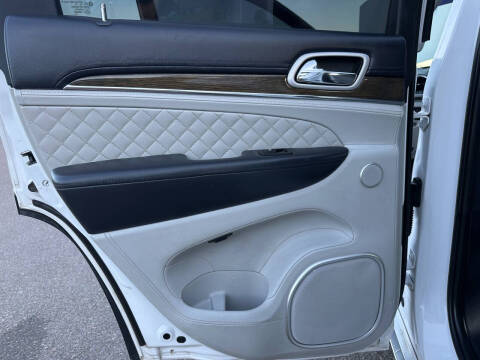2018 Jeep Grand Cherokee Summit