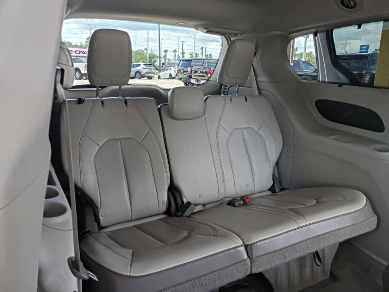 2018 Chrysler Pacifica Touring L