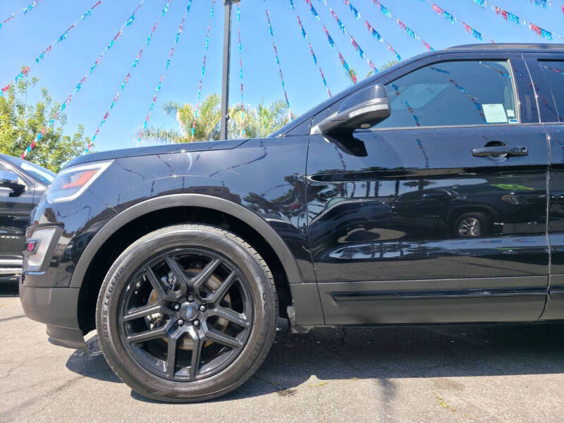 2017 Ford Explorer Sport
