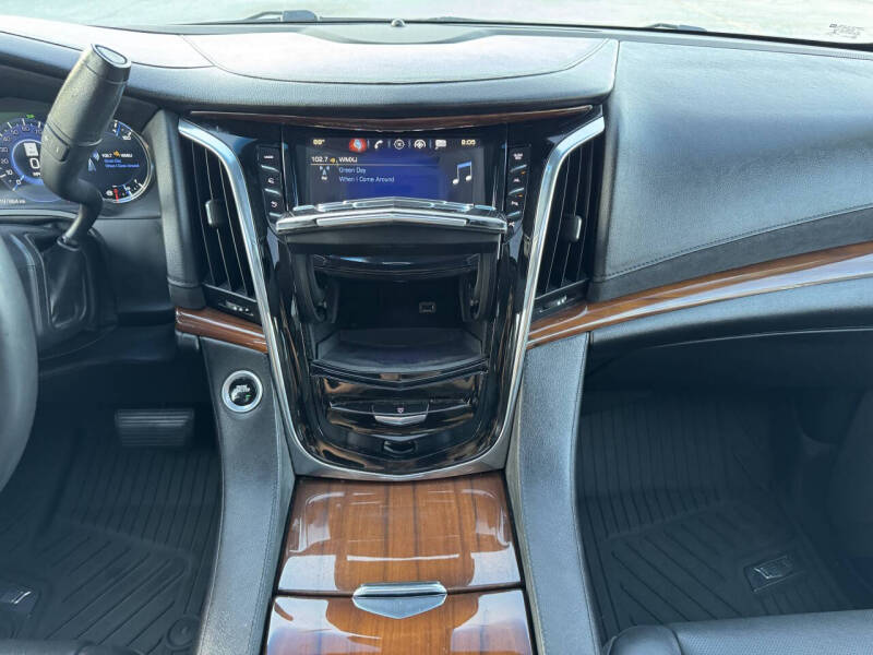 2018 Cadillac Escalade ESV Premium Luxury