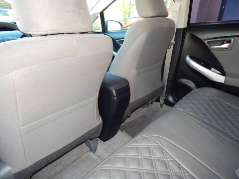 2015 Toyota Prius Two