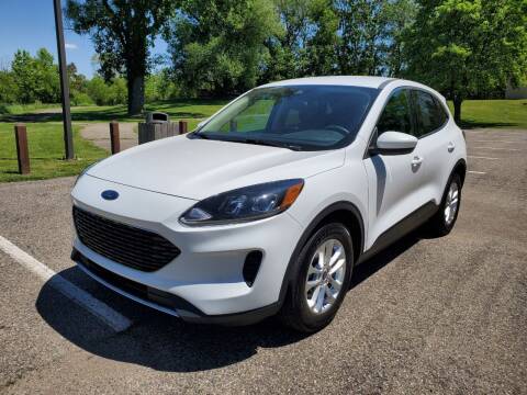 2020 Ford Escape for sale at COOP'S AFFORDABLE AUTOS LLC in Otsego MI