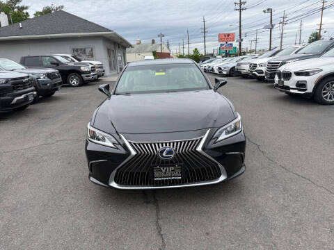 2020 Lexus ES 300h Luxury