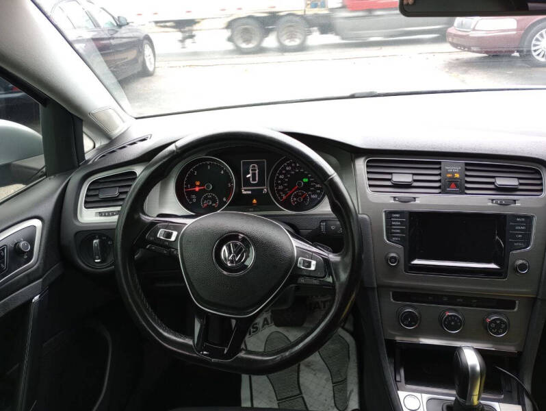 2015 Volkswagen Golf SportWagen TDI S