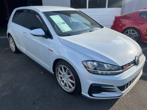 2019 Volkswagen Golf GTI S