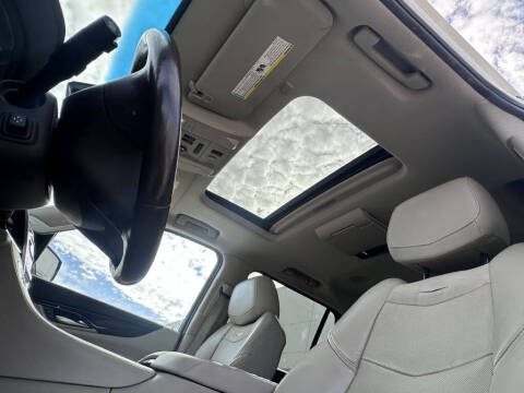 2015 Cadillac Escalade Luxury