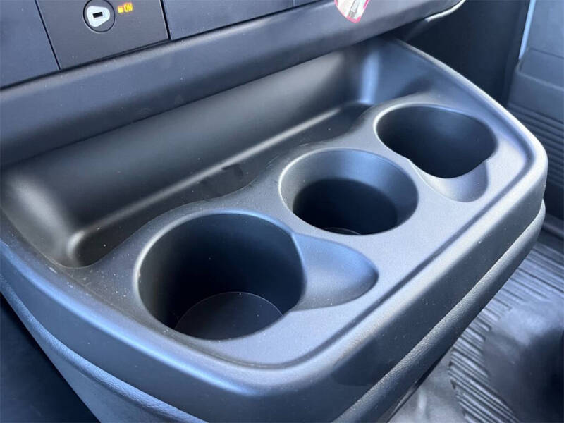 2025 Chevrolet Express 2500