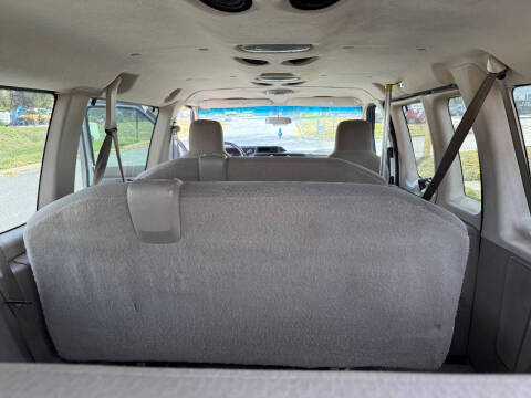 2009 Ford E-Series E-350 SD XLT