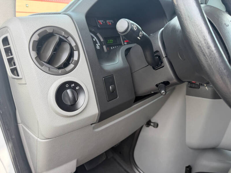 2014 Ford E-Series E-150
