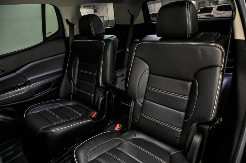 2022 GMC Acadia Denali