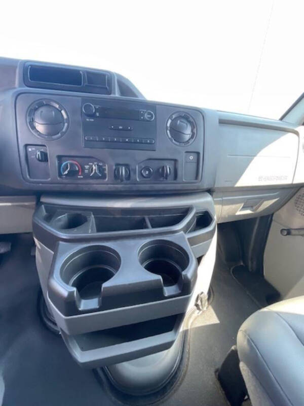 2013 Ford E-Series E-350 SD