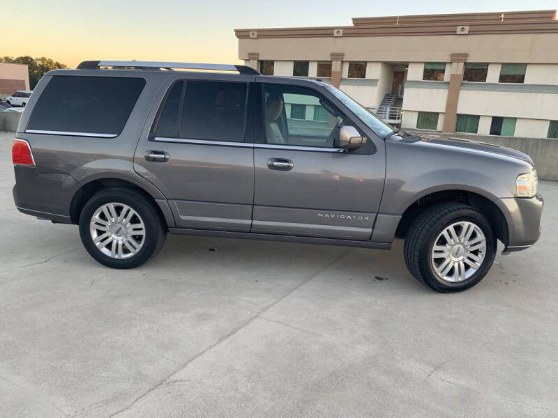 2011 Lincoln Navigator