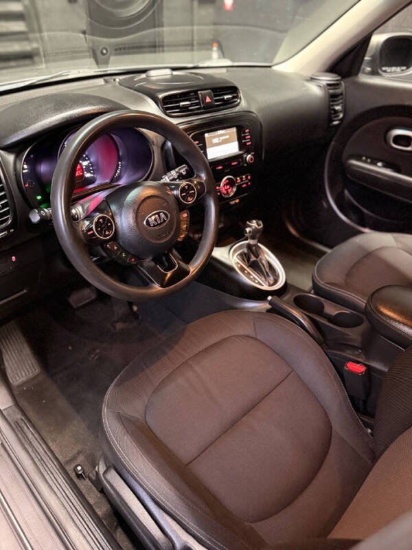 2017 Kia Soul +