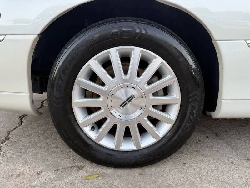 2004 Lincoln Town Car Ultimate