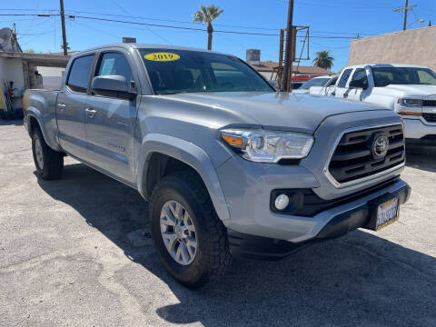 2019 Toyota Tacoma for sale at JR'S AUTO SALES in Pacoima CA