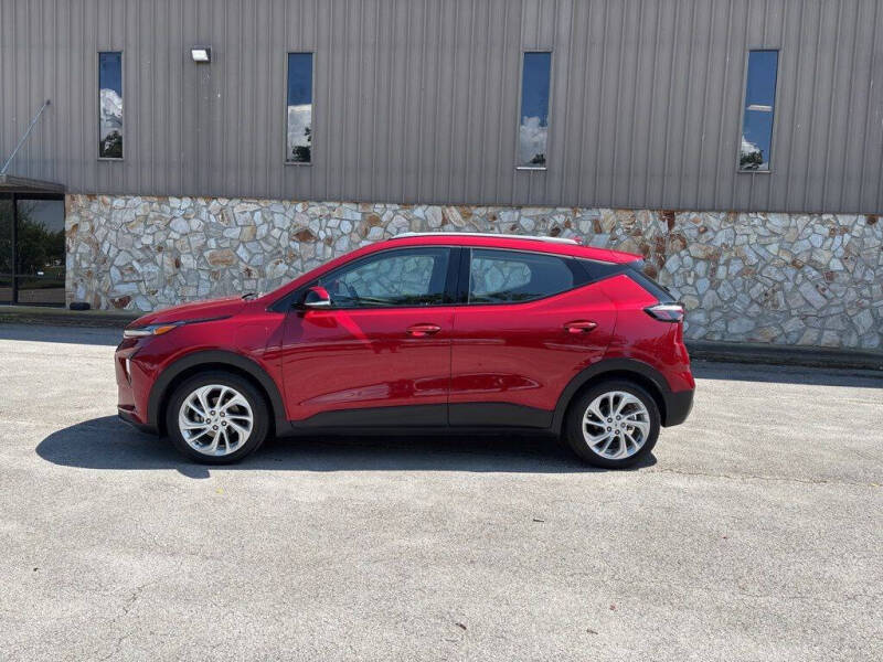 Used 2022 Chevrolet Bolt EUV LT with VIN 1G1FY6S01N4126881 for sale in Maysville, KY