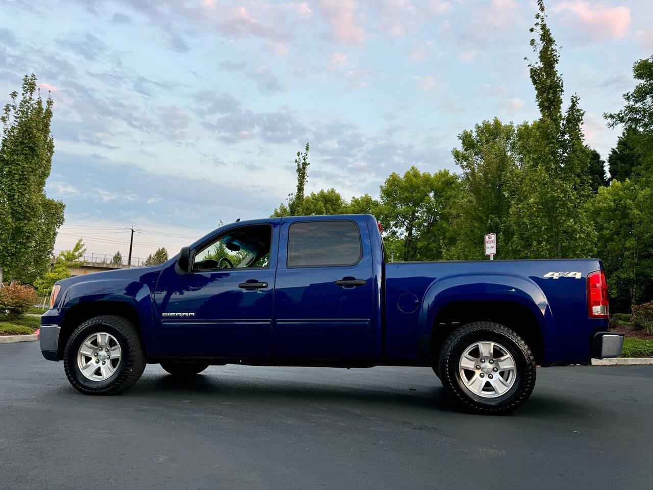 2013 GMC Sierra 1500 for sale at MISHA MASTER MOTORZ LLC in Portland, OR