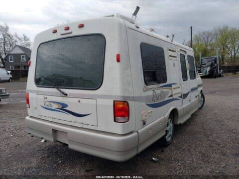 2004 Winnebago Rialta 22HD